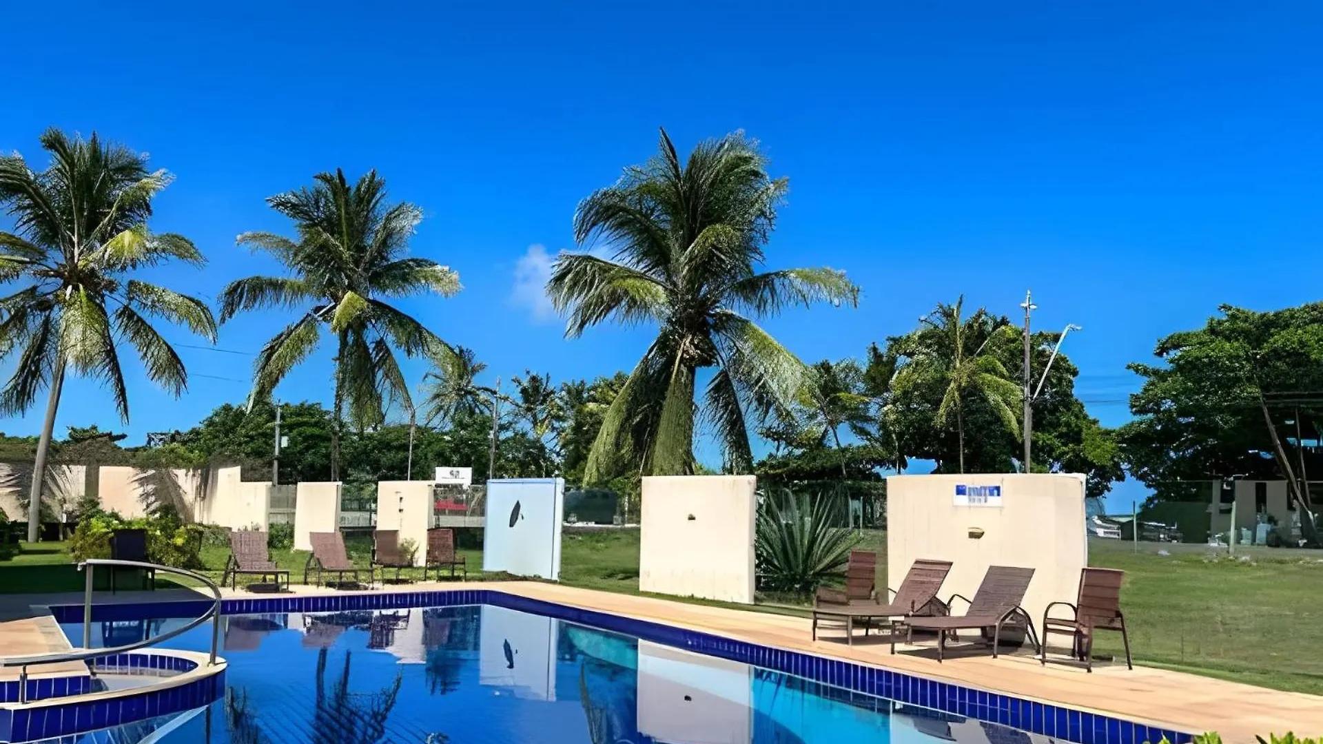 Em Frente A Praia; 2 Quartos; Wifi 300 Mbs; Ate 6 Pessoas; No 2 Pavimento; Estacionamento Gratuito 1 Carro Porto Seguro Holiday home